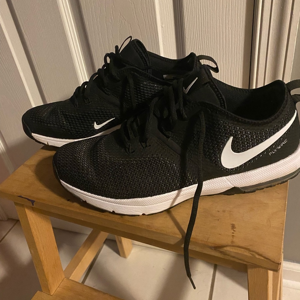 Men Nike Training Sneakers Size 10